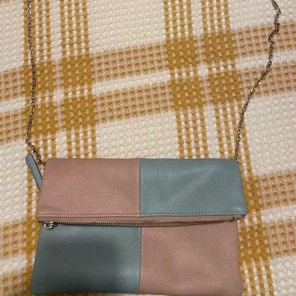 Cute design look alike purse! Perfect for summer and weddings - Picture 4 of 5